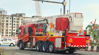 मुंबई : मिरा रोड परिसरात भीषण आग, गोडाऊनसह रहिवासी इमारतीचे मोठे नुकसान Mumbai Tak