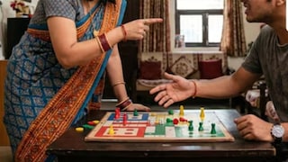 लुडो खेळताना दीराने चिमटा काढला, वहिनी थेट रागीट असलेल्या पतीला फोन करणार...इतक्यात भयंकर घडलं Mumbai Tak