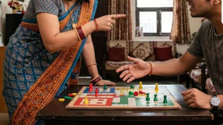 लुडो खेळताना दीराने चिमटा काढला, वहिनी थेट रागीट असलेल्या पतीला फोन करणार...इतक्यात भयंकर घडलं Crime News