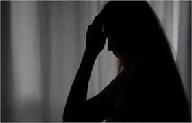 लिव्ह-इन पार्टनर महिलेच्या दोन मुलींवरच बलात्कार, 14 वर्षांची मुलगी 38 वर्षाच्या पुरुषामुळे गर्भवती Mumbai Tak