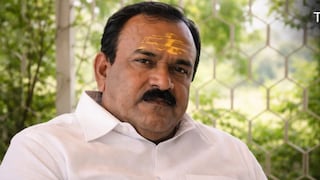 मर्सिडीज गाडी, 21 देशात भ्रमण, फार्म हाऊसवर टर्किश किचन अन् फर्निचर; अशोक खरातने व्यावसायिकाला किती लुटलं? Mumbai Tak