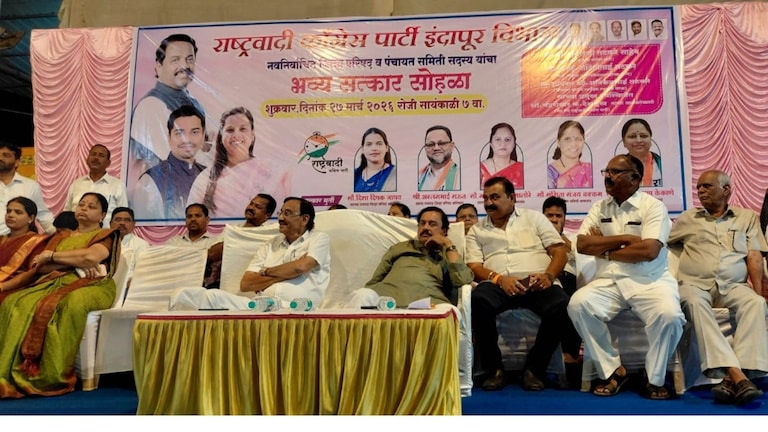 रायगडमध्ये राष्ट्रवादीच्या बॅनरवरून अजित पवार आणि सुनेत्रा पवारांचा फोटो गायब..., सुनील तटकरेंच्या कार्यक्रमात काय घडलं? Sunil Dattatray Tatkare NCP banner in Raigad Aditi Tatkare