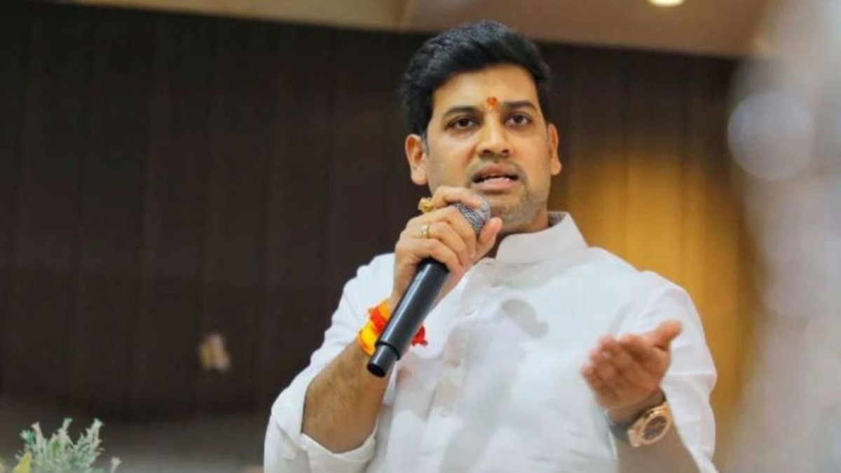 मुंबईसह ठाणे लोकसभेची श्रीकांत शिंदेंवर जबाबदारी, नरेश म्हस्के यांना संधी, लोकसभा मतदारसंघ संपर्कप्रमुखांची यादी समोर