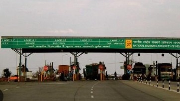 पुण्याची गोष्ट : पुण्यातून बाहेर पडण्यासाठी 3 महत्त्वाच्या महामार्गांवरील टोलचा दर वाढला, नवे दर आले समोर 