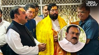 थेट अशोक खरातचा मोबाइल CDR आला बाहेर, एकनाथ शिंदेंनी 'एवढ्या' वेळा केलेला कॉल Mumbai Tak