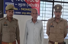 पडक्या घरात नेऊन 6 वर्षांच्या चिमुकलीवर लैंगिक अत्याचार, 70 वर्षीय निवृत्त शिक्षकाचे कृत्य; गावकऱ्यांची मागणी काय? Crime News