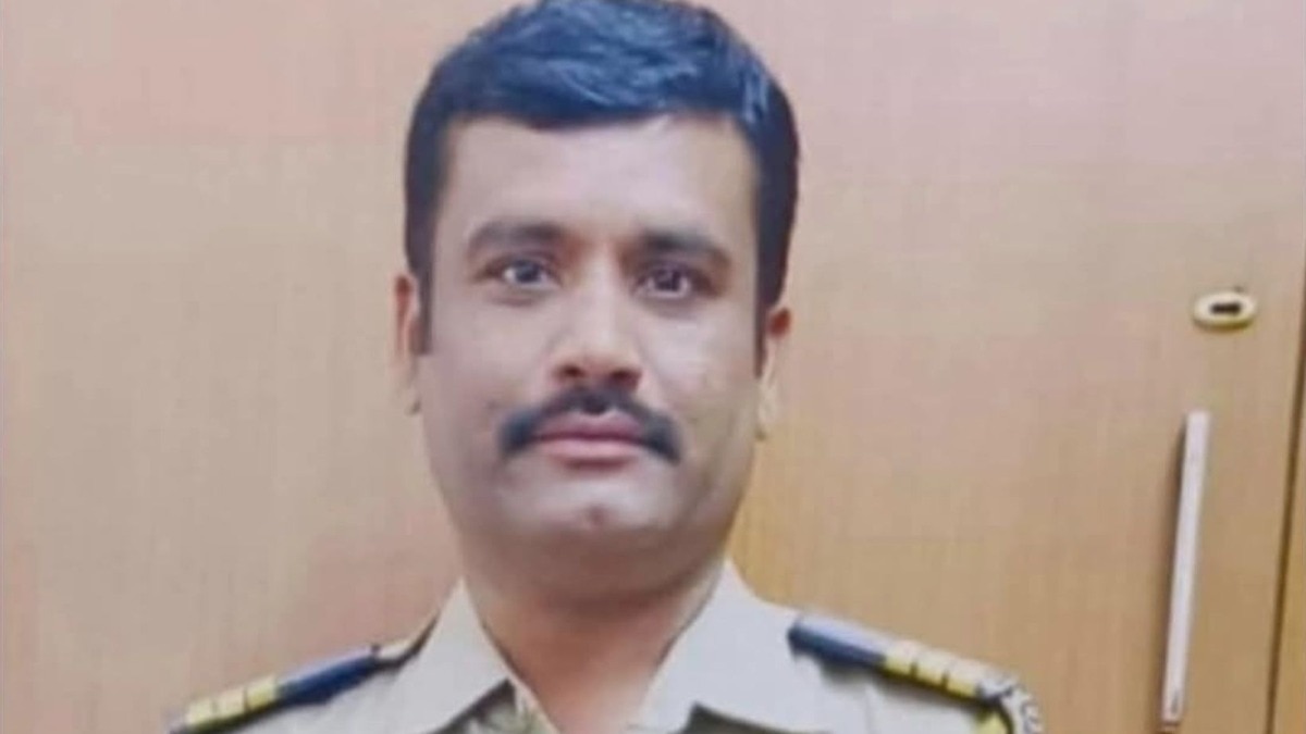 बीड हादरले! पोलीस दलात सक्रिय असलेल्या कर्मचाऱ्याने गळफास घेत संपवलं जीवन, घटनेनं परिसरात घबराट पसरली