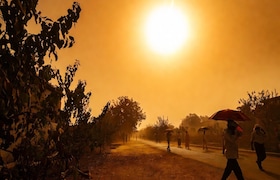 Maharashtra Weather : राज्यातील 'या' जिल्ह्यांचं काही खरं नाही, सूर्यदेव आग ओकणार, IMD चा अलर्ट Maharashtra Weather