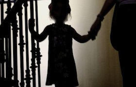 कंस्ट्रक्शन सुरु असलेल्या बिल्डिंगमधून 5 वर्षीय मुलीचा रडण्याचा आवाज आला, स्थानिक लोकं पोहोचताच भयंकर दृश्य Beed Crime News