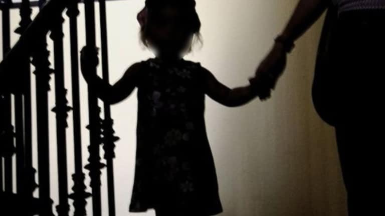 कंस्ट्रक्शन सुरु असलेल्या बिल्डिंगमधून 5 वर्षीय मुलीचा रडण्याचा आवाज आला, स्थानिक लोकं पोहोचताच भयंकर दृश्य Beed Crime News