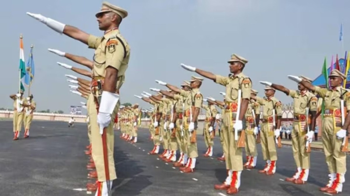 Govt Jobs : सीआरपीएफमध्ये 9 हजारहून अधिक पदांची होणार भरती, 'ही' आहे अर्जाची शेवटची तारीख Mumbai Tak