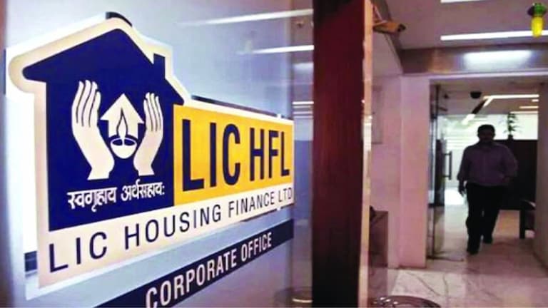 Govt Jobs : पदवीधरांसाठी LIC मध्ये नोकरीची संधी, मिळणार 40 हजार पगार, 'असा' करा अर्ज Government Job