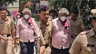 मोठी बातमी! पिकलेले केस अन् तोंडाला मास्क, वाल्मिक कराडची प्रकृती बिघडली, रुग्णालयात दाखल Mumbai Tak