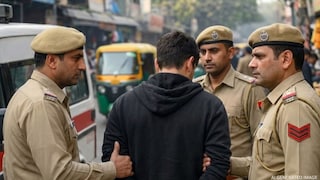 डॉक्टर, वकील, बिझनेसमन.. 500 हून अधिक महिला 'रोमान्स स्कॅम'च्या शिकार, नेमकं प्रकरण काय? Mumbai Tak