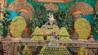 श्रीमंत भाऊसाहेब रंगारी गणपतीला 7 हजार आंब्यांचा महानैवेद्य, अक्षय तृतीयेच्या शुभ मुहूर्तावर ट्रस्टकडून 'आंबा महोत्सव' Mumbai Tak