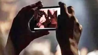 ऑफिसचे 27 लाख रुपये उधळले, पैशांची मागणी केल्यानंतर अश्लील फोटो पाठवले अन् नको तेच... प्रकरण अंगाशी Mumbai Tak