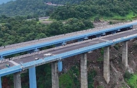 पुणे-मुंबई द्रुतगती महामार्गावरील 'मिसिंग लिंक' प्रकल्पाचे काम सुरु, नियोजित वेळेसाठी वाहतूक सेवा बंद pune-mumbai expressway