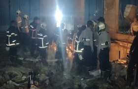 मुंबई : लग्न समारंभात मुलीची छेड काढली, नराधमाला पकडण्यासाठी धावले, पण 9 जणांसोबत भयंकर घडलं! Mumbai News