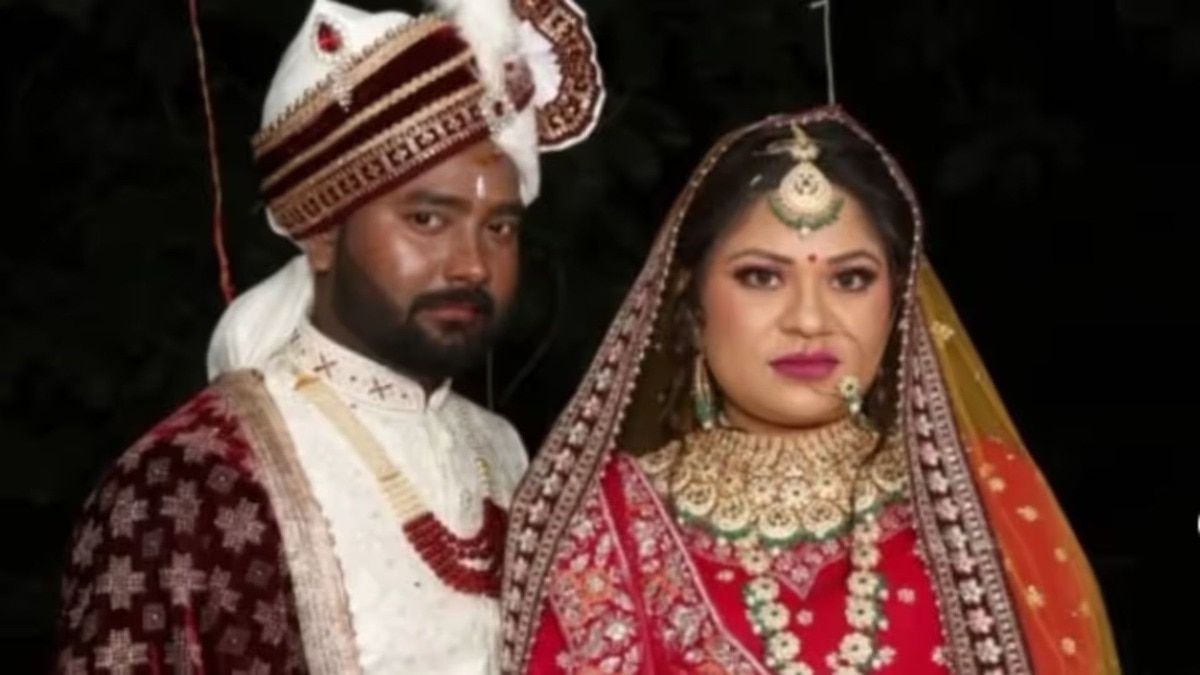 22 वर्षीय विवाहिता 55 वर्षीय सरपंचासोबत फरार, कसं जुळलं प्रेम? नवऱ्यानं काय सांगितलं?