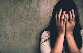जालना : 25 वर्षीय तरुणीचा अर्धनग्नावस्थेत फोटो काढून वर्षानुवर्षे अत्याचार, व्हिडिओ कॉल करून नको तेच.. Jalna Crime