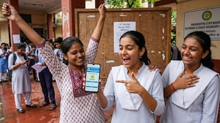 दहावीचा निकाल जाहीर, मुलींनी मारली बाजी, 'हा' विभाग ठरला अव्वल Mumbai Tak