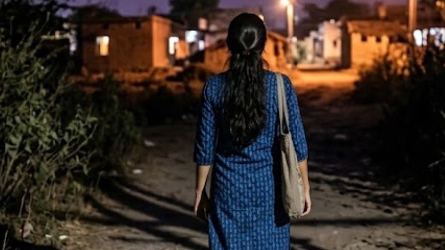 murder, love, pune crime, pimpri chinchwad,  young man brutally killed, girlfriend, attack on girlfriend 