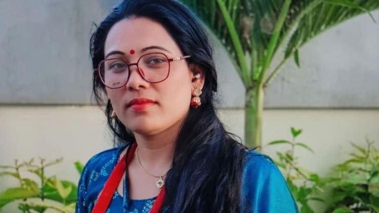 निवृत्त IPS अधिकारी घरी नव्हता, तिकडं पत्नीसोबत राहत्या घरात मोठं कांड..., नेमकं काय घडलं? Retired IPS officer wife killed at Jubilee Hills