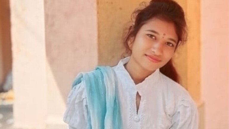 महाराष्ट्र हादरला, चुलत भावाशी अनैतिक संबंध, शिवानीची बॉडी धडापासून वेगळी; मृतदेह जाळला Buldhana Crime