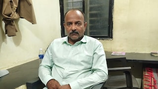 जळगाव : कोणी नसताना ZP शिक्षक विद्यार्थीनीला वर्गखोलीत बोलावायचा, अन्... Mumbai Tak