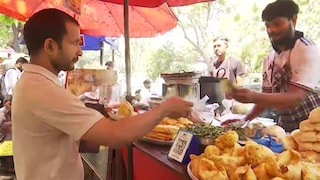 मुंबईची खबर : मुंबईकरांच्या खिशाला चटका! वडापाव 'इतक्या' रुपयांनी महागला Mumbai Tak