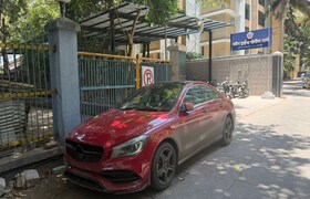 मुंबई : मरिन ड्राईव्हवर थरार, गाडी थांबवण्याचा इशारा पण मर्सिडिजने दोन पोलिसांना चिरडलं! Marine Drive hit and run