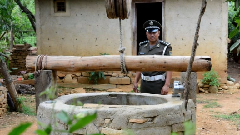 बुलढाण्यात बापानं चारही पोरांना विहिरीत फेकलं अन्... मन सून्न करणारी घटना Buldhana crime