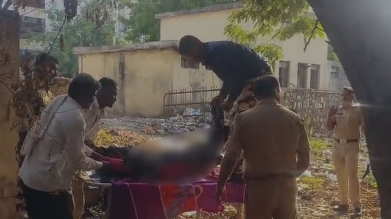 बीड : सावत्र आई आणि मुलाच्या प्रेमसंबंधांचा थरारक शेवट, नेमकं काय घडलं? Beed News