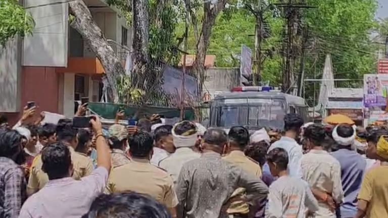 जळगाव : प्रेमी युगुल लॉजवर गेलं, अन् एकाची बॉडी सापडली; असं घडलं तरी काय? Jalgaon Crime News