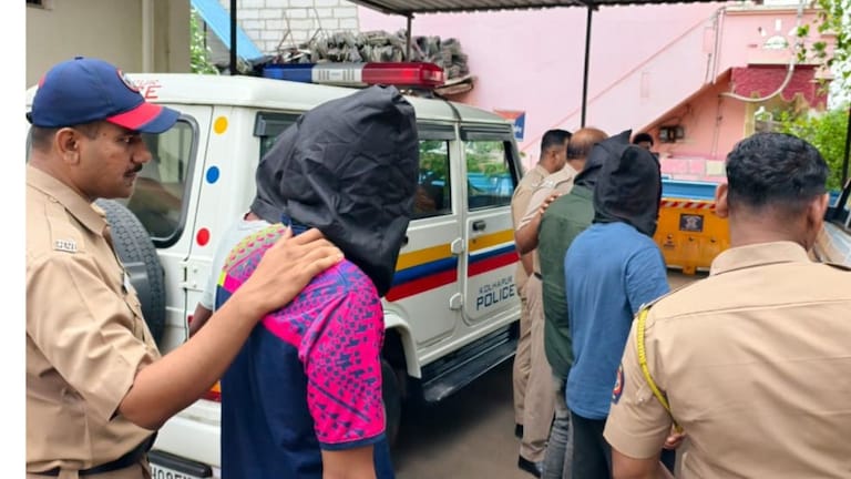 कोल्हापूर : तरुणीला झाडीत नेलं, अन् 'व्हायरल'ची धमकी देऊन 10 महिने चौघांनी लचके तोडले Kolhapur Crime News