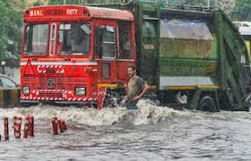 मुंबईची खबर : मान्सून नसतानाही मुंबईत मुसळधार पाऊस का कोसळतोय? Mumbai News