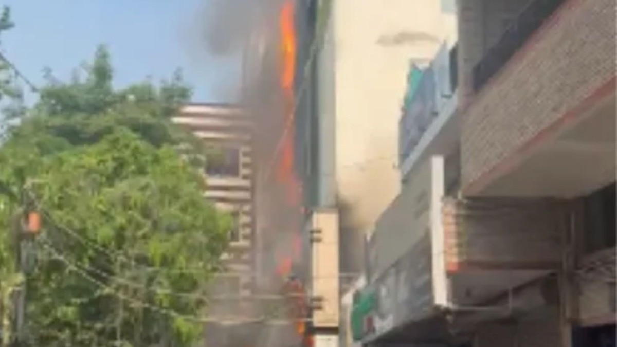 Delhi Hotel Fire News
