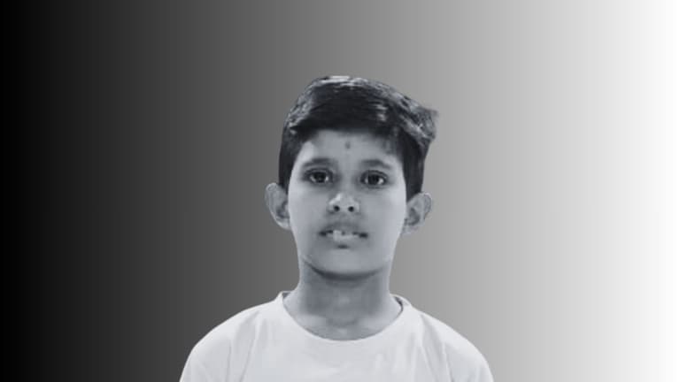 अडीच महिन्यांनंतर 12 वर्षीय मुलाचा मृतदेह कबरीतून बाहेर काढला, मृत्यूचं खरं कारण काय? Jalgaon Crime