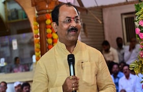 सोलापूर विधानपरिषद : राजेंद्र राऊत खिंडीत अडकले? आता ते नेते काट्याने काटा काढणार? solapur Vidhan parshad election 2026
