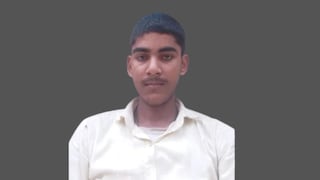 आईवरून शिवीगाळ केली, मुलानं धारदार चाकूने हल्ला करत वर्गमित्राला संपवलं Mumbai Tak