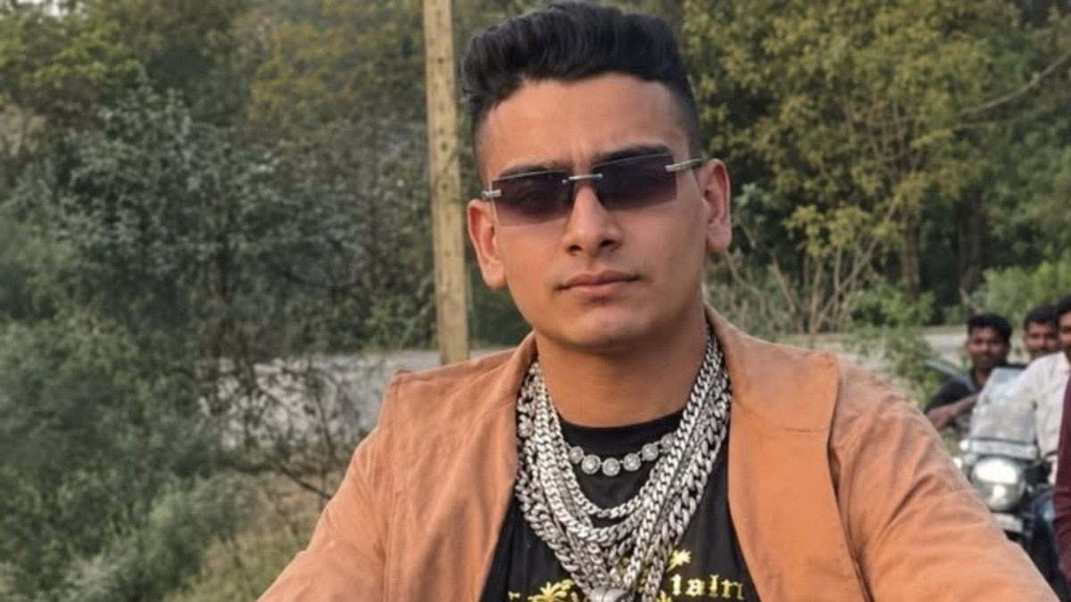 घरात घुसून प्रसिद्ध युट्यूबरची हत्या, मेहुणा फरार; बायकोसोबत.. Mumbai Tak