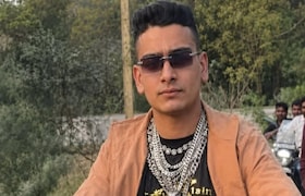 घरात घुसून प्रसिद्ध युट्यूबरची हत्या, मेहुणा फरार; बायकोसोबत.. Crime News