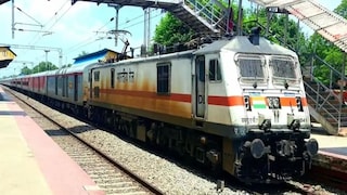 Govt Jobs : रेल्वेत 6,565 पदांसाठी भरती, काय आहेत पात्रतेचे निकष? Mumbai Tak