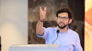 एहसान फरामोश, विकाऊ अन् सडक्या वृत्तीचे; 6 खासदार फुटल्यानंतर आदित्य ठाकरे संतापले Mumbai Tak