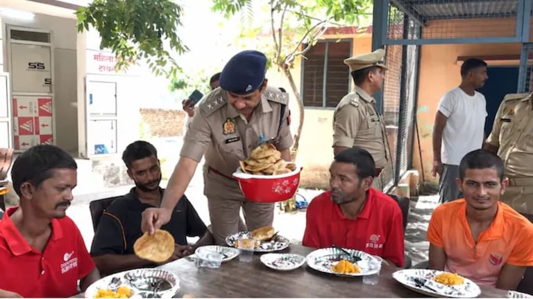20 तास काम, जनावरांचं खाद्य अन् मृत्यू, 'या' 12 कामगारांसोबत मालकाने काय केलं? Crime News