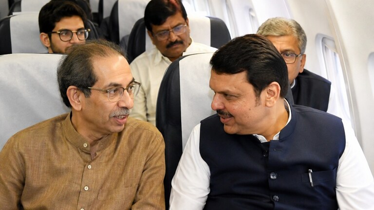 उद्धव ठाकरेंना अचानक भेटले CM फडणवीस.. सोबत संजय राऊतही, एकाच विमानातून प्रवास, चर्चा अन्... cm devendra fadnavis had a chance encounter with uddhav thackeray while latter was traveling to constituencies of rebel mps they shared same flight and held a brief discussion