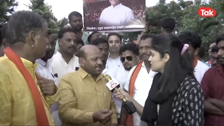 ओमराजे निघून गेले, ठाकरेंसोबत किती शिवसैनिक? मतदारसंघातून ग्राऊंड रिपोर्ट dharashiv politics