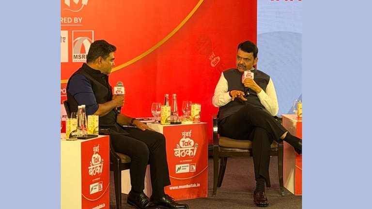 Mumbai Tak Baithak : 'एकही दिवस सरकारला झोपू दिलं नाही', फडणवीसांनी सांगितलं भाजप न फुटण्याचं टॉप सीक्रेट! devendra fadnavis