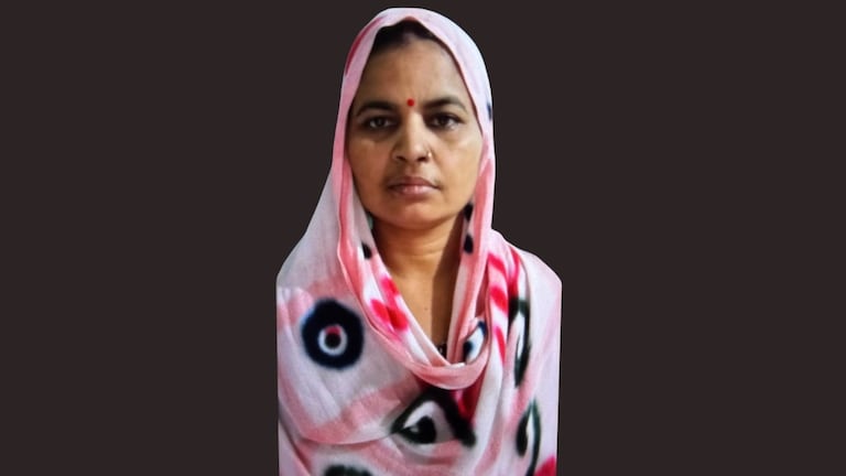 डोंबिवलीत मुलांना खाऊ आणण्यासाठी गेली आई, विजेच्या झटक्यानं दुर्दैवी मृत्यू Kalyan News
