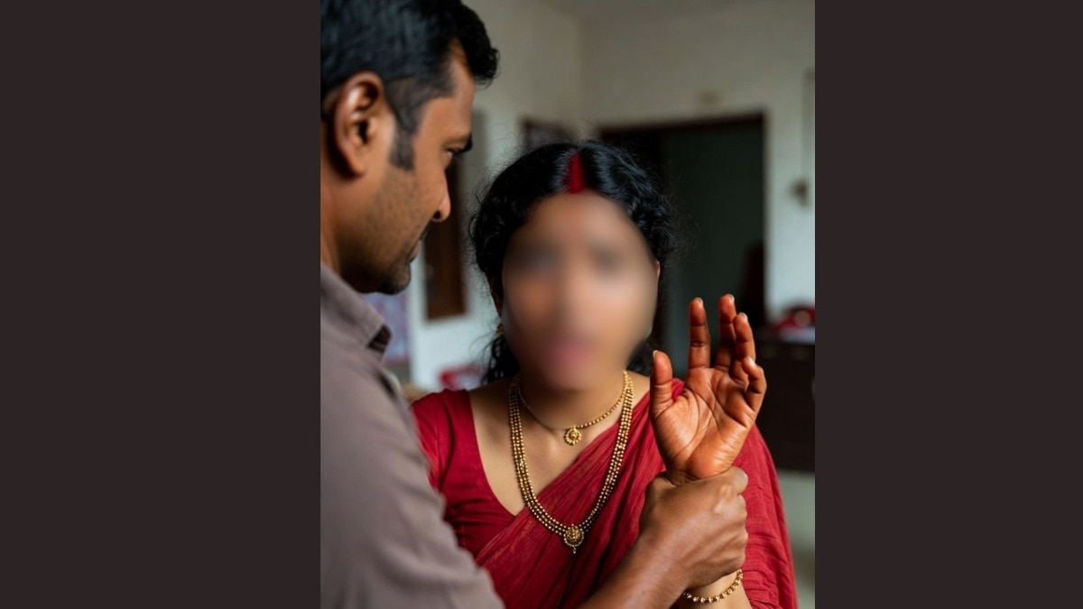 बाप लेकीच्या नात्याला काळिमा! वडिलांचा मुलीवर लैंगिक अत्याचार, पीडितेनं पेट्रोल टाकून घेतलं पेटवून
